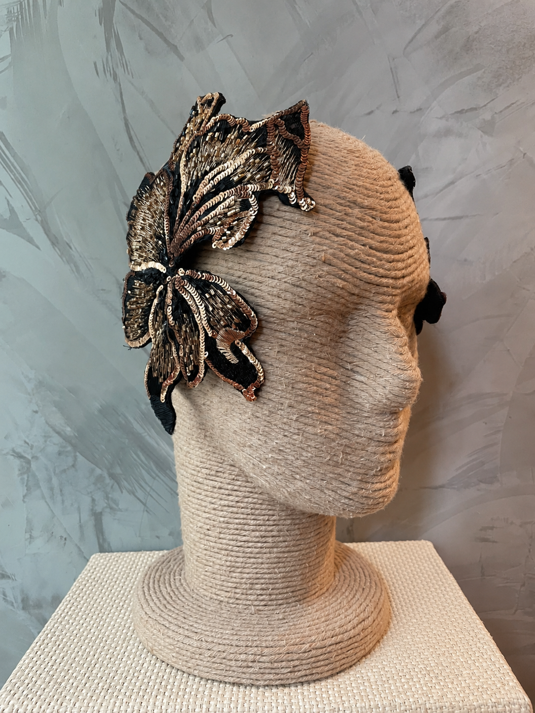 HEADPIECE CISNE NEGRO
