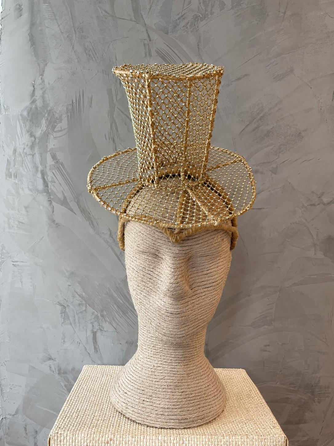 HEADPIECE SLASH